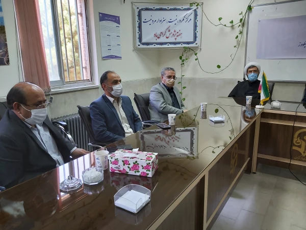 جلسه مسئول استانی دانشگاه فرهنگیان  و امام جمعه محترم مسئولین  شهرستان الیگودرز و افتتاح آشپزخانه صتعتی  3