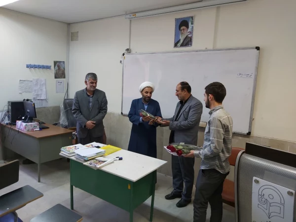 بزرگداشت روز معلم 2