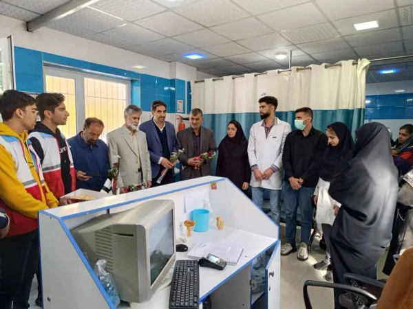 تقدیر از زحمات پرستاران به همت کانون های دانشجویی دانشگاه فرهنگیان شهرستان الیگودرز 6