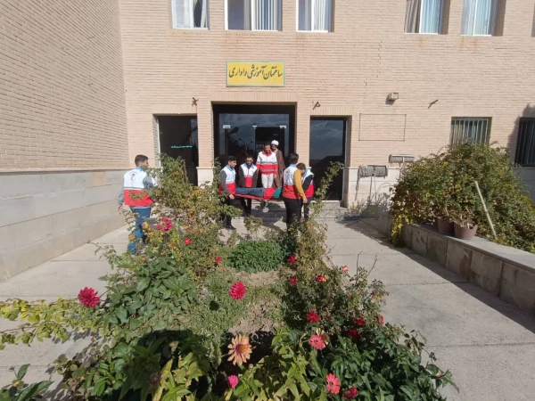 برگزاری مانور زلزله همزمان با ۸ آذر روز ایمنی در برابر زلزله  6