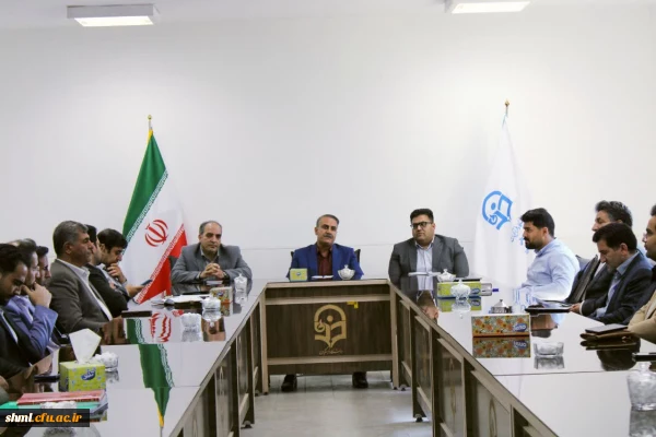 برگزاری جلسه بررسی چالش ها و برنامه ریزی درس کارورزی در دانشگاه فرهنگیان شهید میرشاکی الیگودرز با حضور کارشناسن آموزش و پرورش،مدیران مدارس و اساتید کارورزی 2