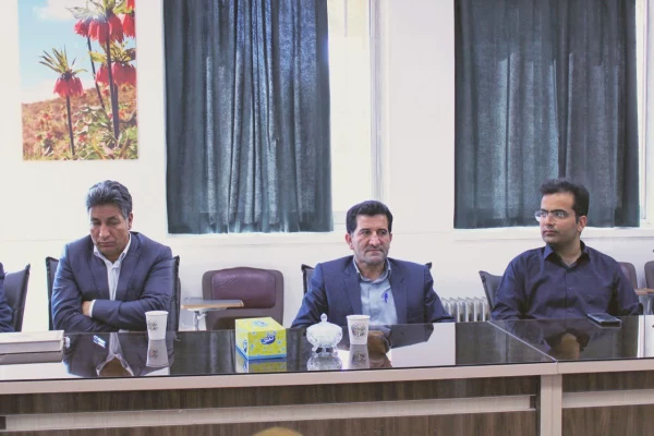 برگزاری جلسه بررسی چالش ها و برنامه ریزی درس کارورزی در دانشگاه فرهنگیان شهید میرشاکی الیگودرز با حضور کارشناسن آموزش و پرورش،مدیران مدارس و اساتید کارورزی 3