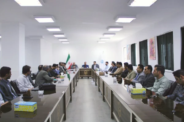 برگزاری جلسه بررسی چالش ها و برنامه ریزی درس کارورزی در دانشگاه فرهنگیان شهید میرشاکی الیگودرز با حضور کارشناسن آموزش و پرورش،مدیران مدارس و اساتید کارورزی 8