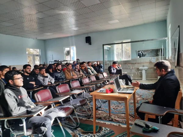 کارگاه آموزشی پیشگیری از بیماری آنفولانزا

 2